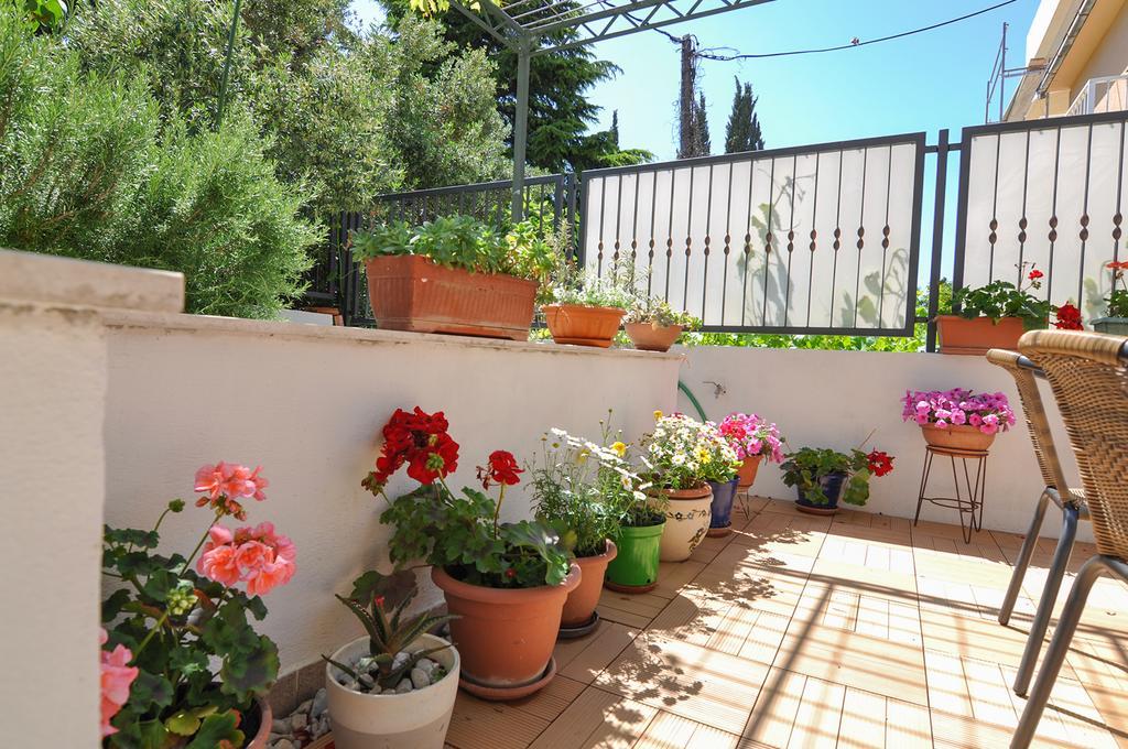 Poolside Paradise - A Hidden Gem In Split Apartment Split