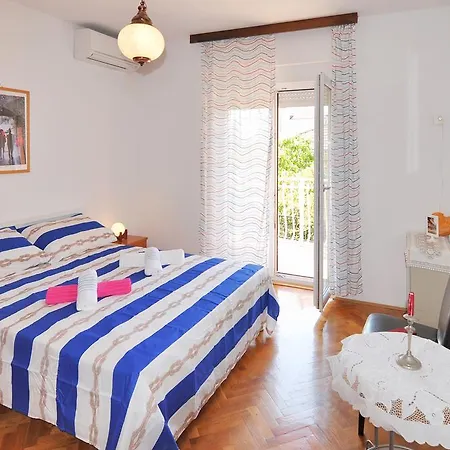 Poolside Paradise - A Hidden Gem In Split Exterior photo