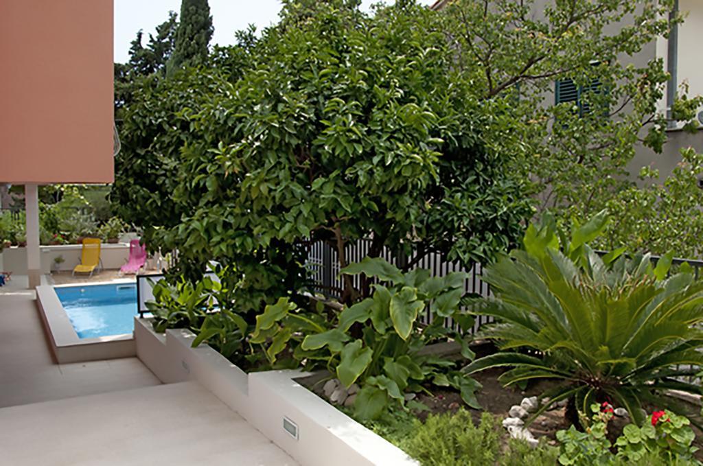 Poolside Paradise - A Hidden Gem In Spalato